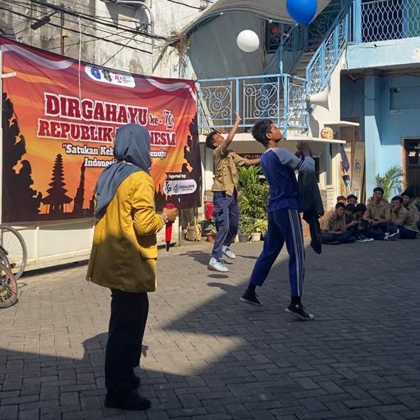 Semarak Kemerdekaan RI Ke-79, SMK Mudisa Gelar Lomba Balon Kaos