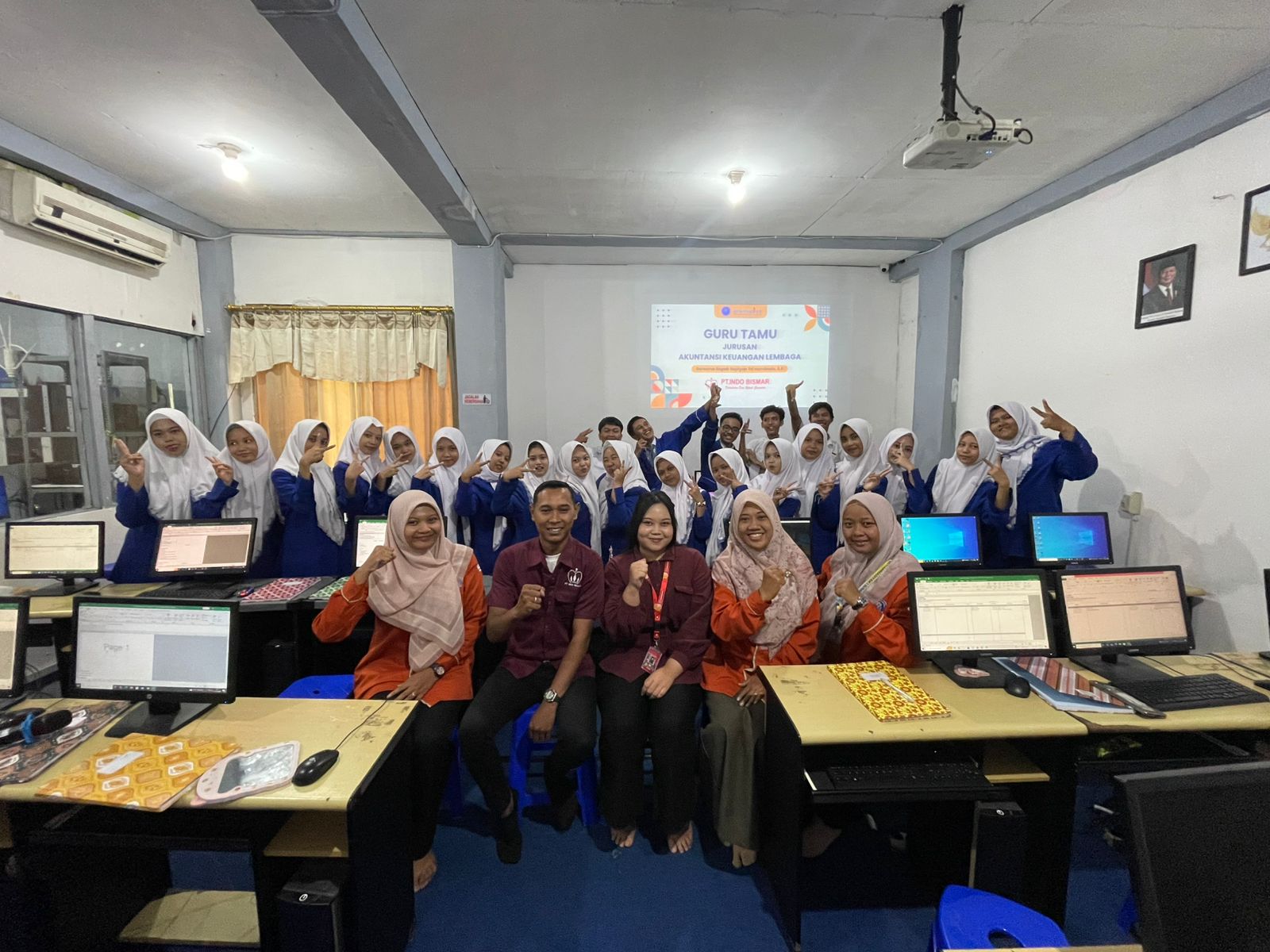 Aksi Nyata Kurikulum Industri: SMK Mudisa Hadirkan Guru Tamu dari Berbagai Perusahaan Top 