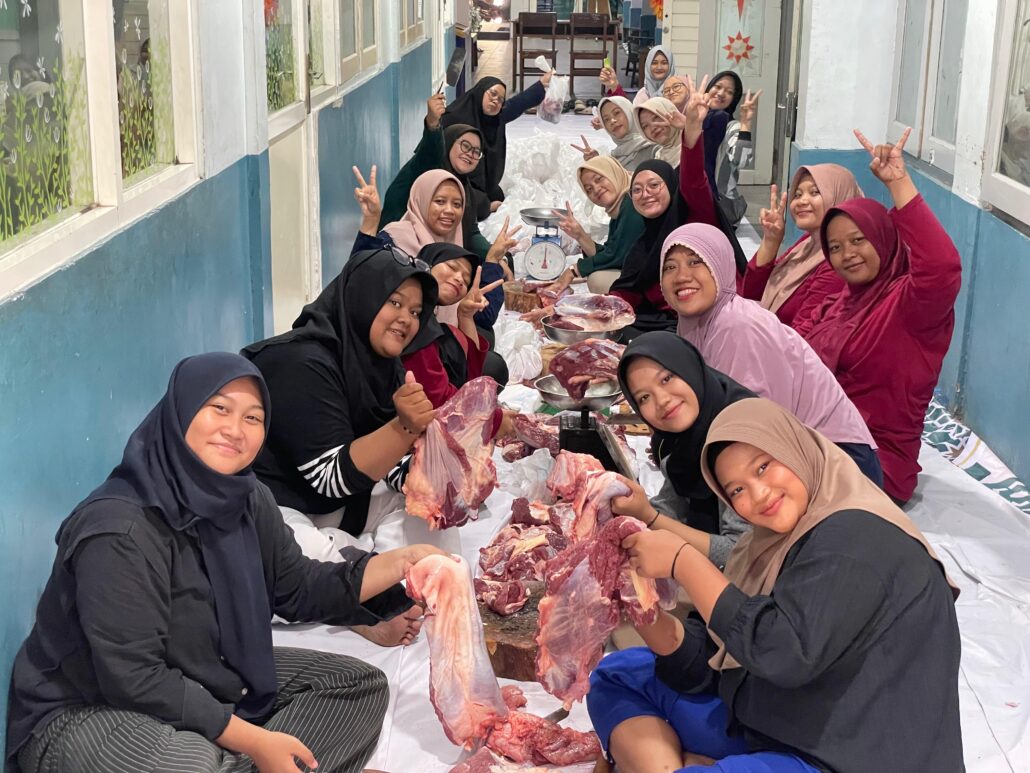 SMK Mudisa Sukses Salurkan 9 Ekor Hewan Qurban Tahun Ini